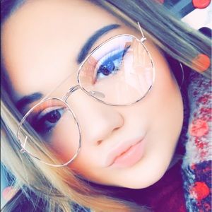 Meet your Posher, Kaleigh